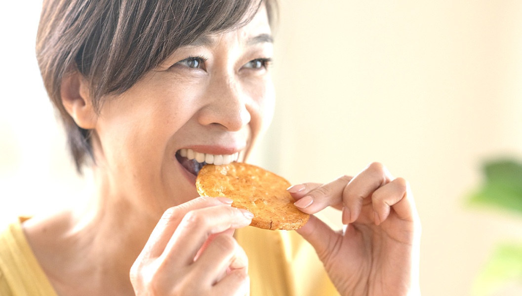 噛む力が安定し、硬いものも食べやすい